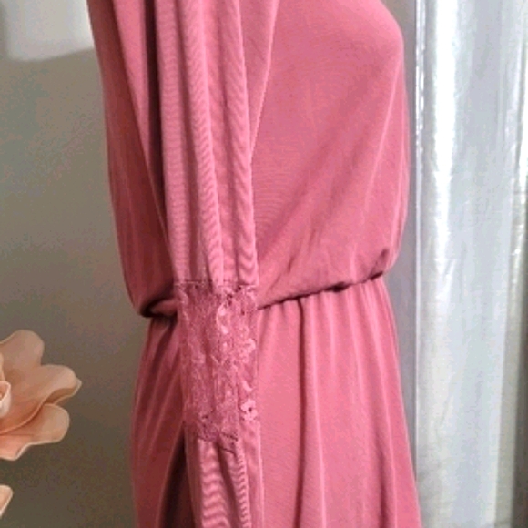 🆕️ Lace Midi Romper - Picture 3 of 8